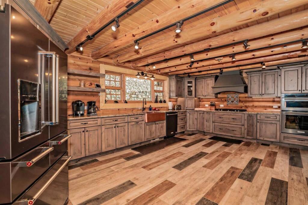 Roaring Fork Lodge แกตลิงเบิร์ก ภายนอก รูปภาพ