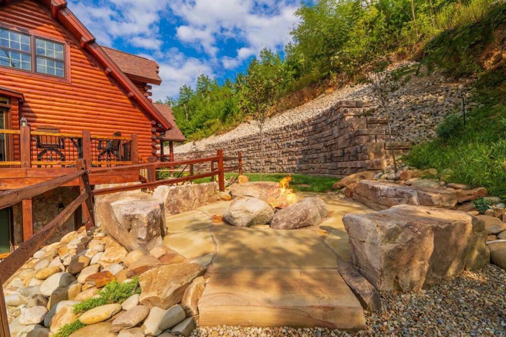 Roaring Fork Lodge แกตลิงเบิร์ก ภายนอก รูปภาพ