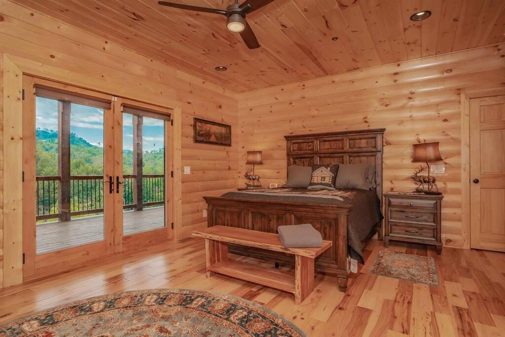 Roaring Fork Lodge แกตลิงเบิร์ก ภายนอก รูปภาพ