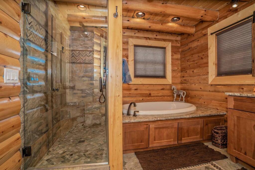 Roaring Fork Lodge แกตลิงเบิร์ก ภายนอก รูปภาพ
