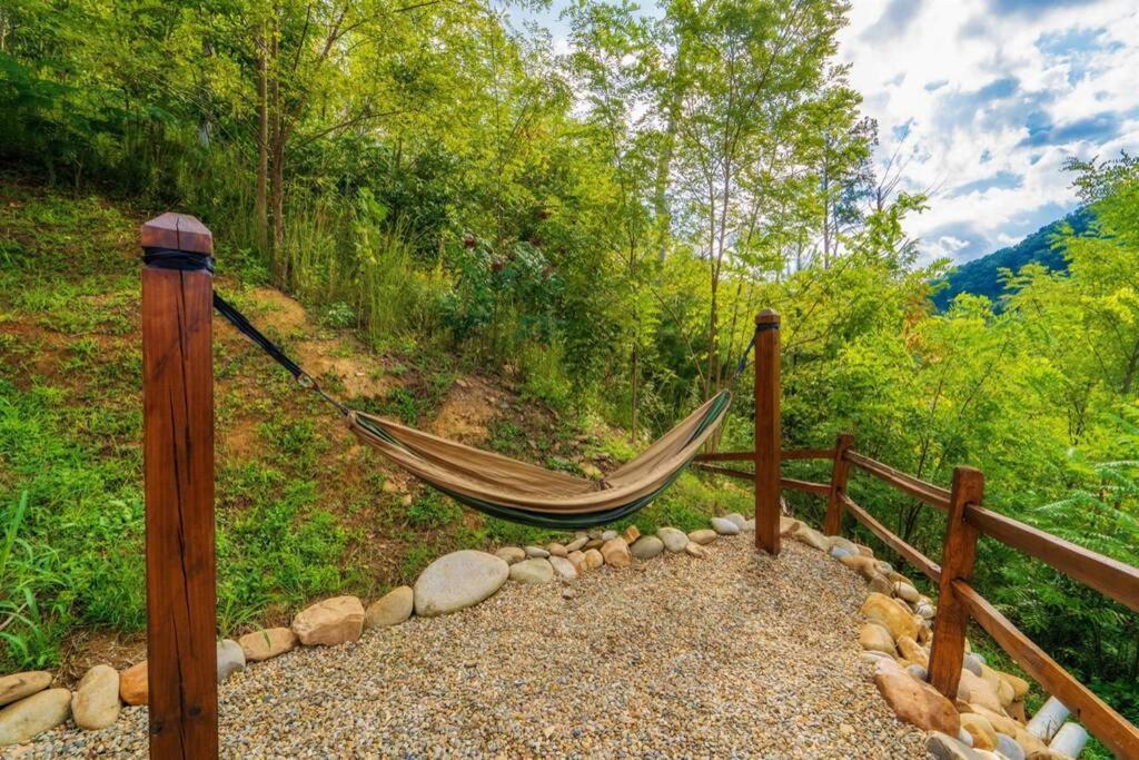 Roaring Fork Lodge แกตลิงเบิร์ก ภายนอก รูปภาพ